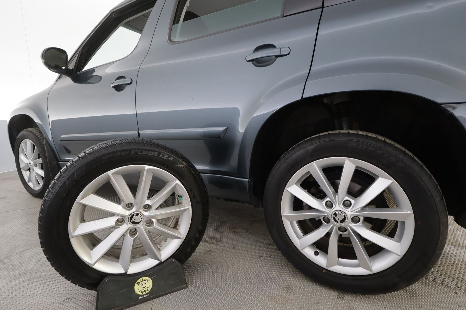 Skoda Yeti 2017 1,2 TSI Style DSG Autom. - | Facelift | Koukku | Navi | P.kamera | Keyless | Vakkari | Lohko + sisälämmitin | Apple & Android | Aut. Ilm. | 2x renkaat aluin | 