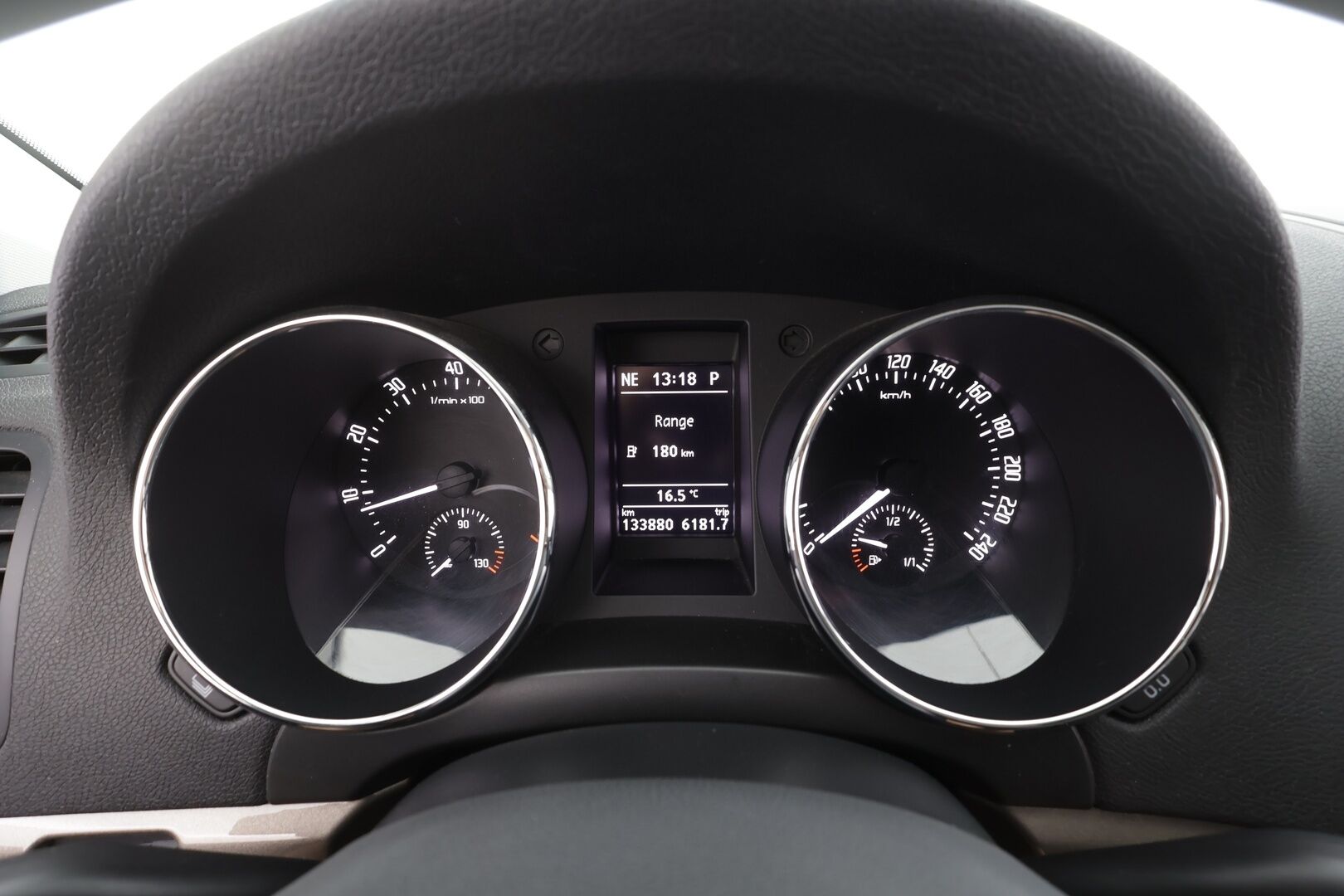 Skoda Yeti 2017 1,2 TSI Style DSG Autom. - | Facelift | Koukku | Navi | P.kamera | Keyless | Vakkari | Lohko + sisälämmitin | Apple & Android | Aut. Ilm. | 2x renkaat aluin | 