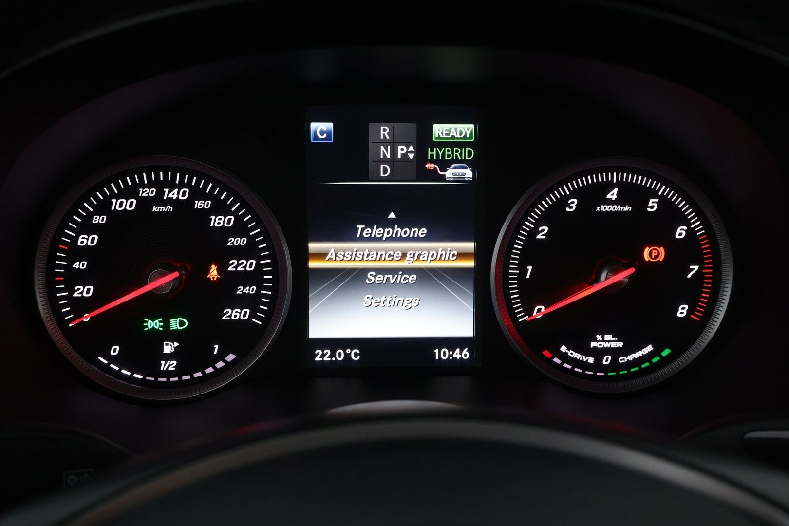 Mercedes-Benz GLC 2017 350 e Coupé 4Matic A Premium Business AMG - 2.OM Suomi-auto / Nahkasisusta / Peruutuskamera / Vetokoukku / Comand-Navi / Vakkari / ILS-LED / 2x hyvät renkaat!