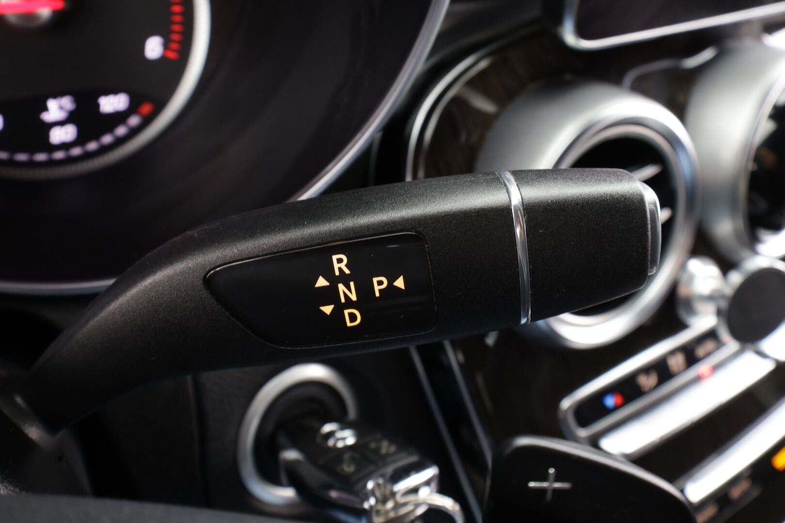 Mercedes-Benz GLC 2017 220 d Coupé 4Matic A Premium Business AMG * Distronic+ / ILS-LED / 360° / Sportpenkit / Navi / Kaistavahti * - Suomi-auto - HULLUT BLACKWEEK JATKOT - KORKOTARJOUS 2,49%