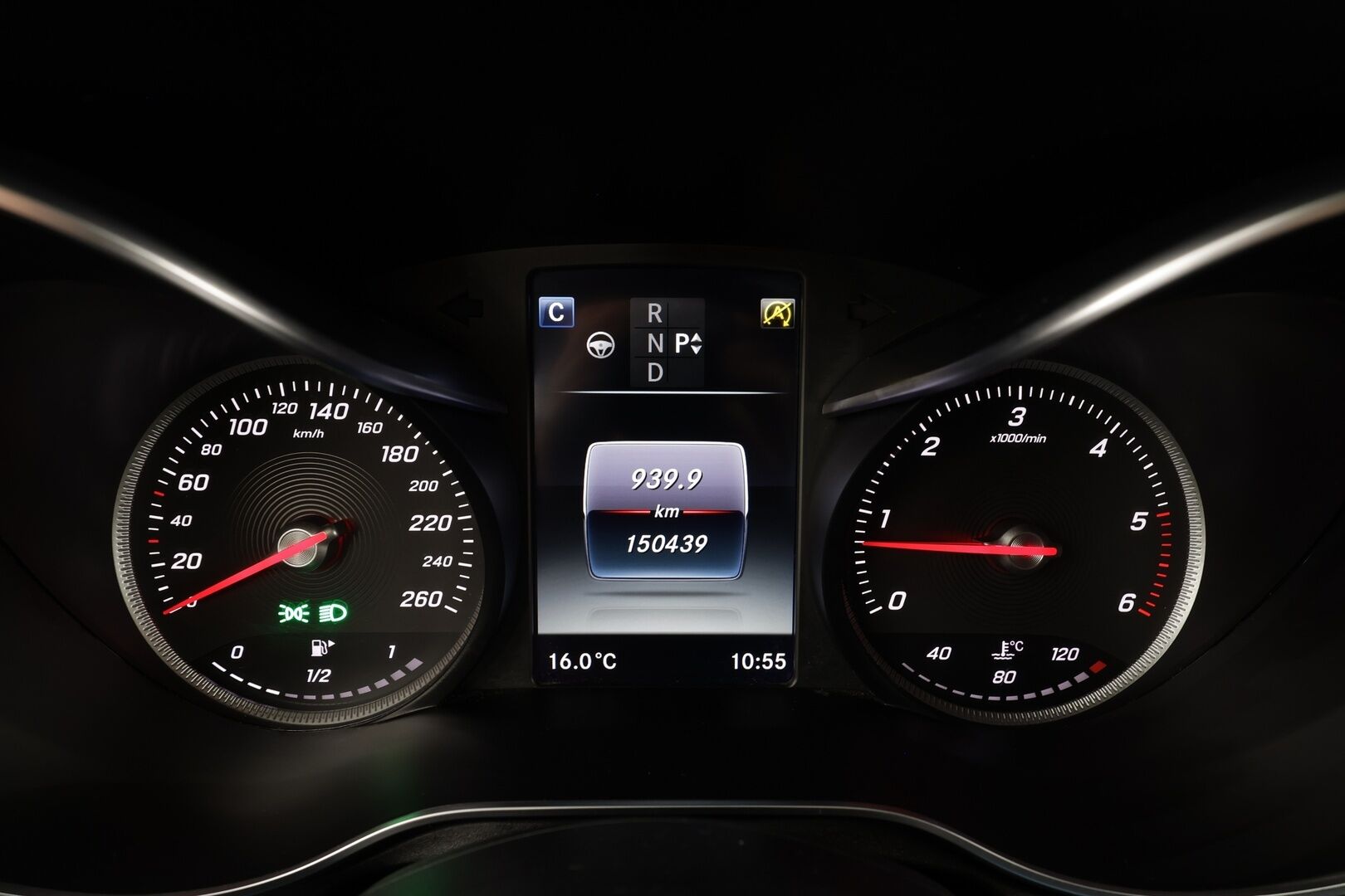 Mercedes-Benz GLC 2017 220 d Coupé 4Matic A Premium Business AMG * Distronic+ / ILS-LED / 360° / Sportpenkit / Navi / Kaistavahti * - Suomi-auto - HULLUT BLACKWEEK JATKOT - KORKOTARJOUS 2,49%