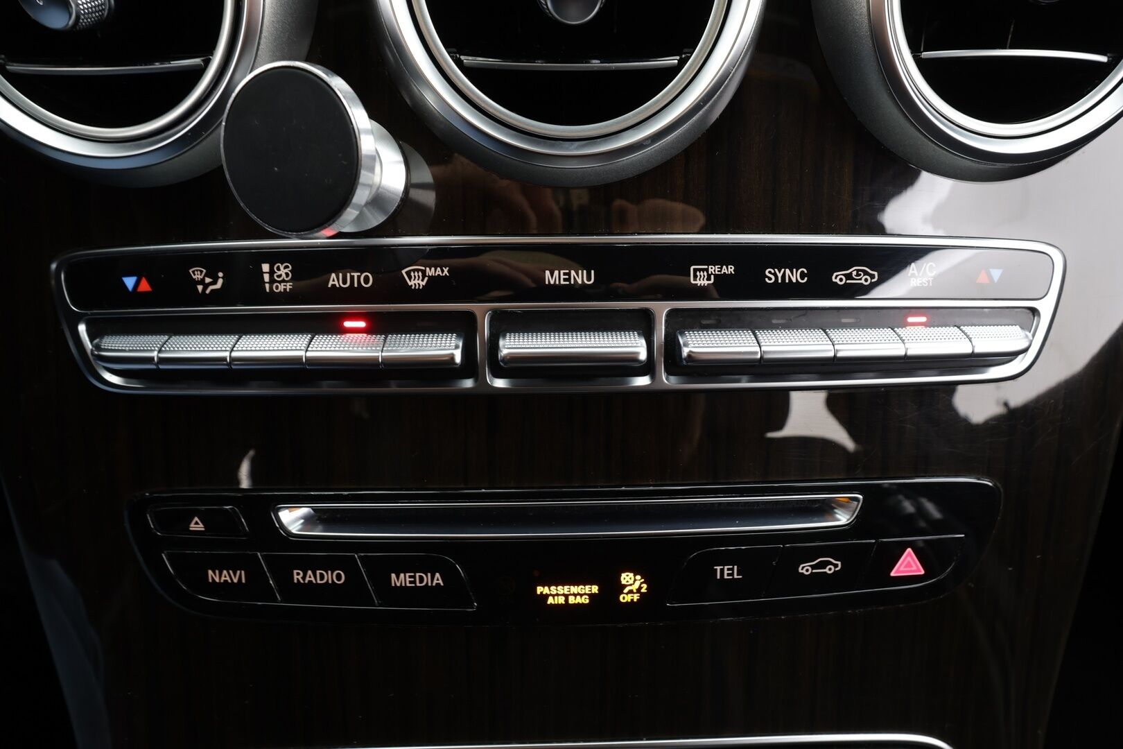 Mercedes-Benz GLC 2017 220 d Coupé 4Matic A Premium Business AMG * Distronic+ / ILS-LED / 360° / Sportpenkit / Navi / Kaistavahti * - Suomi-auto - HULLUT BLACKWEEK JATKOT - KORKOTARJOUS 2,49%