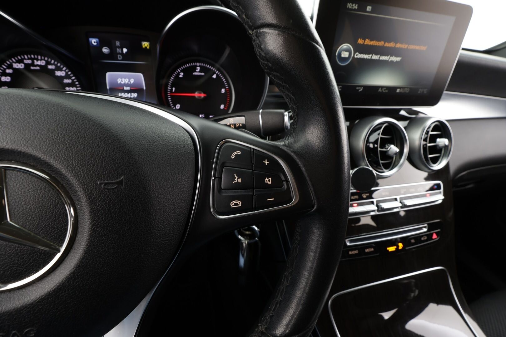 Mercedes-Benz GLC 2017 220 d Coupé 4Matic A Premium Business AMG * Distronic+ / ILS-LED / 360° / Sportpenkit / Navi / Kaistavahti * - Suomi-auto - HULLUT BLACKWEEK JATKOT - KORKOTARJOUS 2,49%