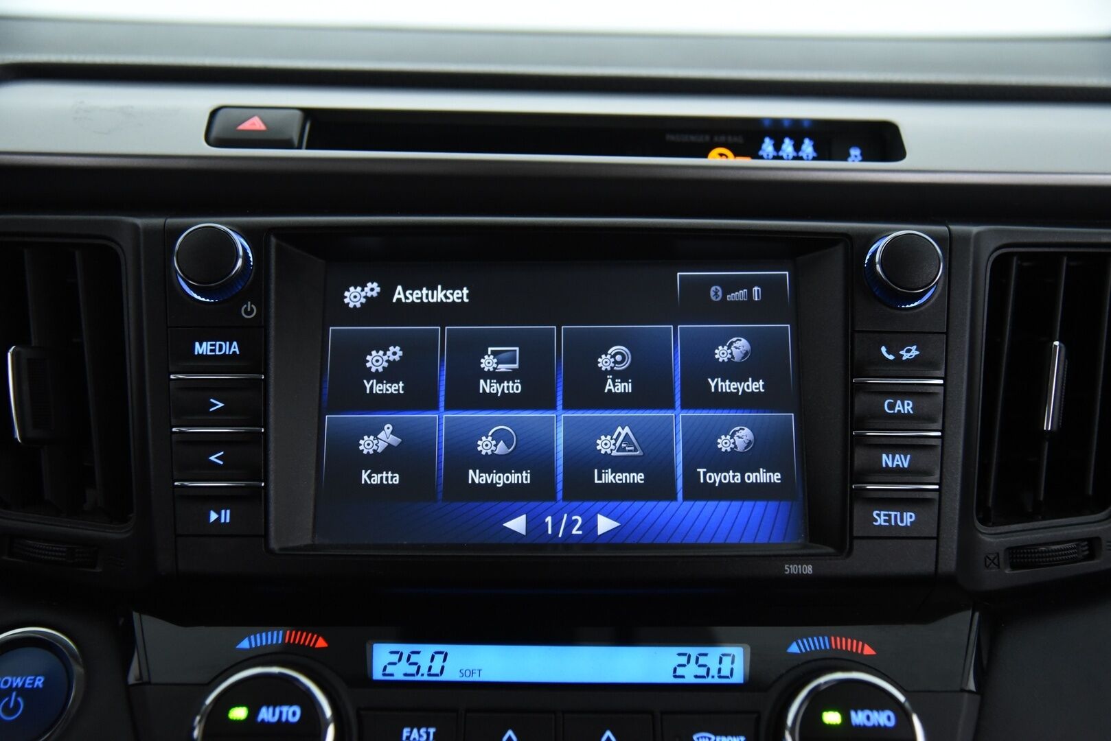 Toyota RAV4 2017 2,5 Hybrid FWD Active / ACC / Vetokoukku / Lohkolämmitin / Sähk. takaluukku - Merkkiliikkeen huoltohistorialla / Suomi-auto / Läm. tuulilasi