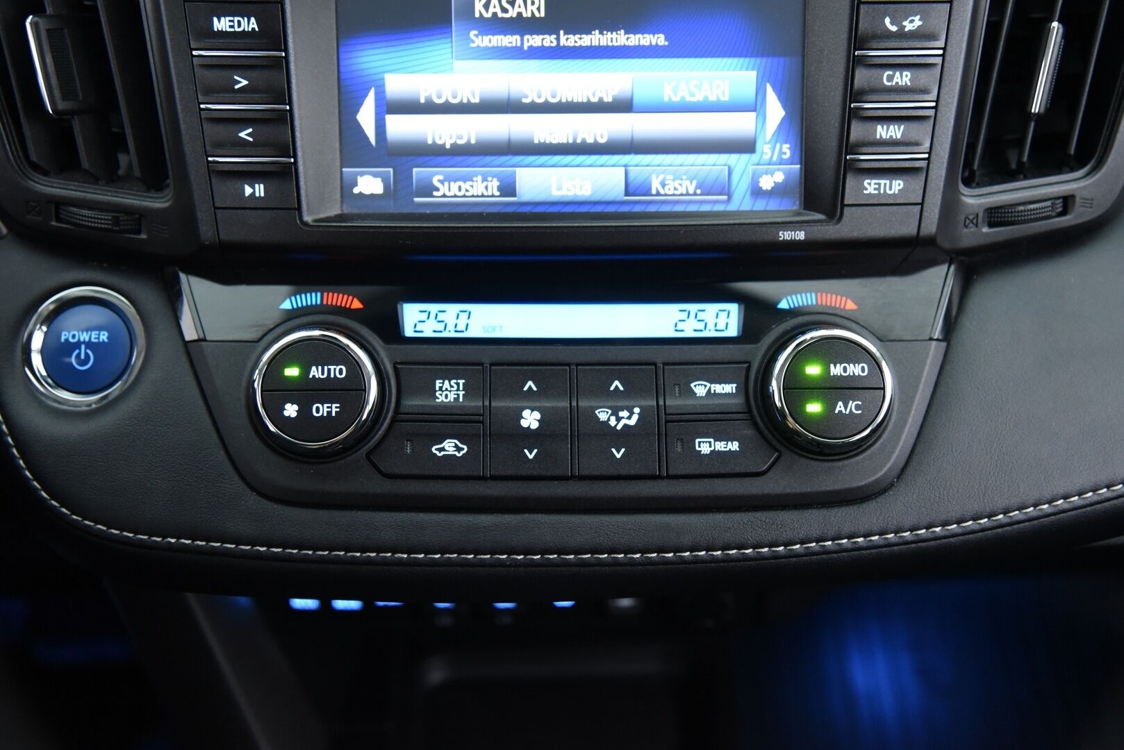 Toyota RAV4 2017 2,5 Hybrid FWD Active / ACC / Vetokoukku / Lohkolämmitin / Sähk. takaluukku - Merkkiliikkeen huoltohistorialla / Suomi-auto / Läm. tuulilasi
