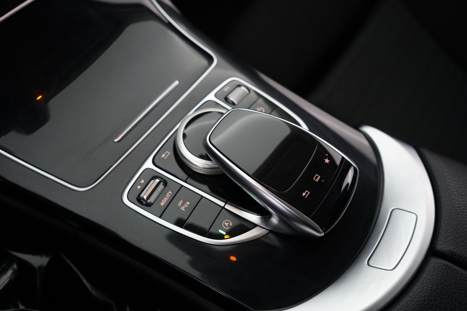 Mercedes-Benz C 2015 200 BlueTec T A Premium Business - Vetokoukku | Vakkari | Lohko+Pistoke | Tutkat | 2x renkaat | Seuraava katsastus 02/2027 | Hyvät huollot