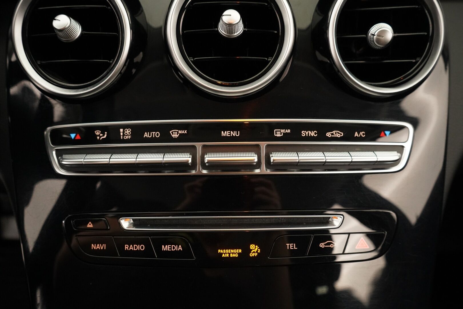 Mercedes-Benz C 2015 200 BlueTec T A Premium Business - Vetokoukku | Vakkari | Lohko+Pistoke | Tutkat | 2x renkaat | Seuraava katsastus 02/2027 | Hyvät huollot