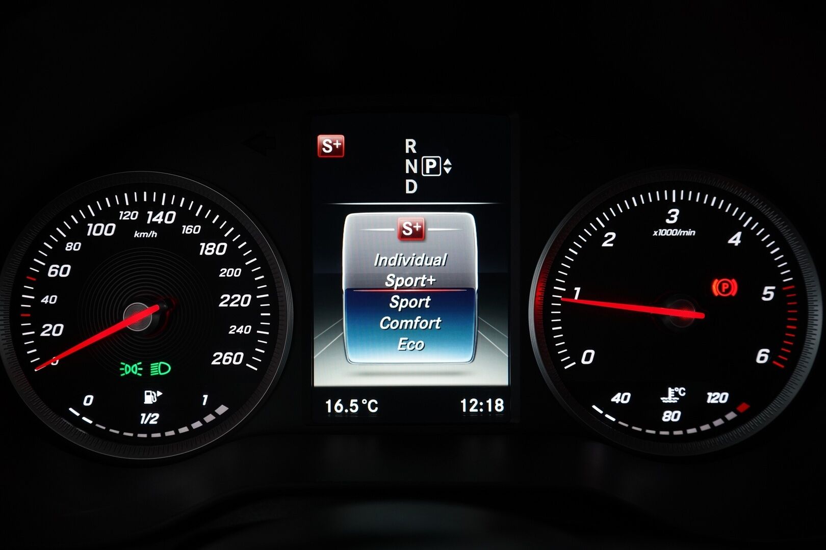 Mercedes-Benz C 2015 200 BlueTec T A Premium Business - Vetokoukku | Vakkari | Lohko+Pistoke | Tutkat | 2x renkaat | Seuraava katsastus 02/2027 | Hyvät huollot