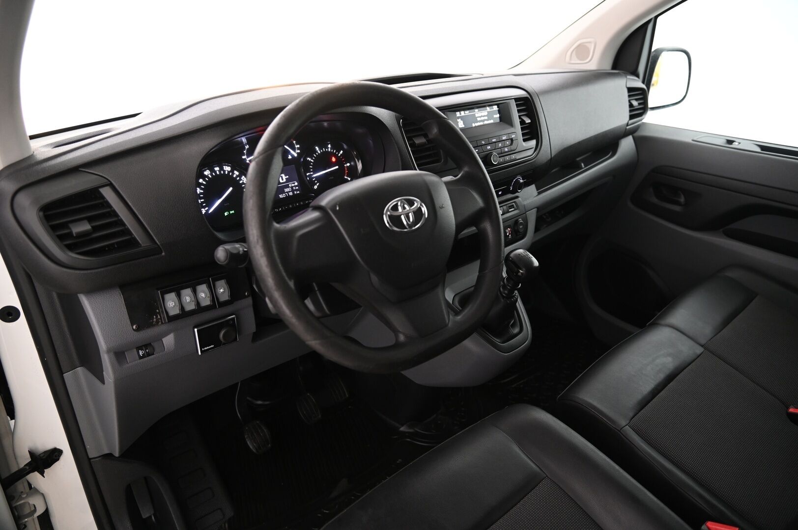 Toyota Proace 2017 Compact 2,0 D 120 - *Suomi-Auto / Webasto / Penkinlämmittemet / Invertteri*