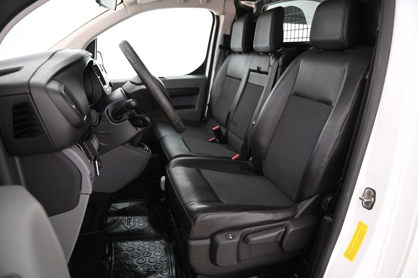 Toyota Proace 2017 Compact 2,0 D 120 - *Suomi-Auto / Webasto / Penkinlämmittemet / Invertteri*