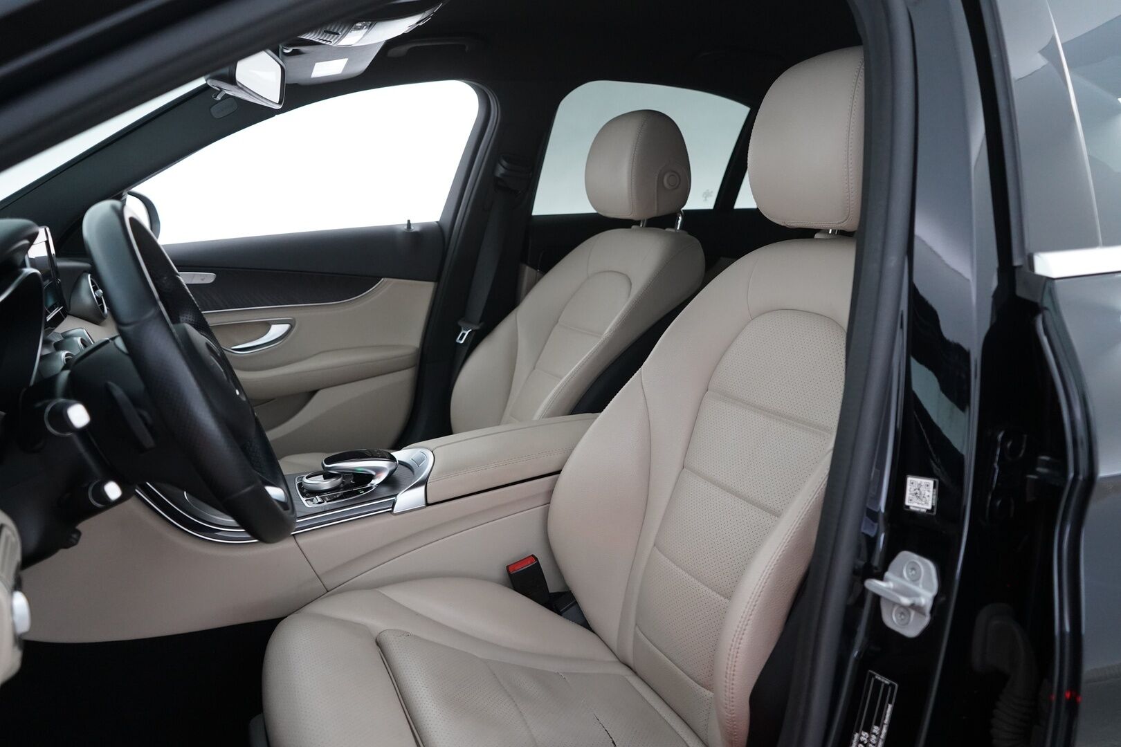 Mercedes-Benz C 2015 200 A Premium Business  *Vakkari / ILS / Nahat / Tutkat* - Suomi-auto / Kahdet alumiinivanteet / Myydään juuri huollettuna!