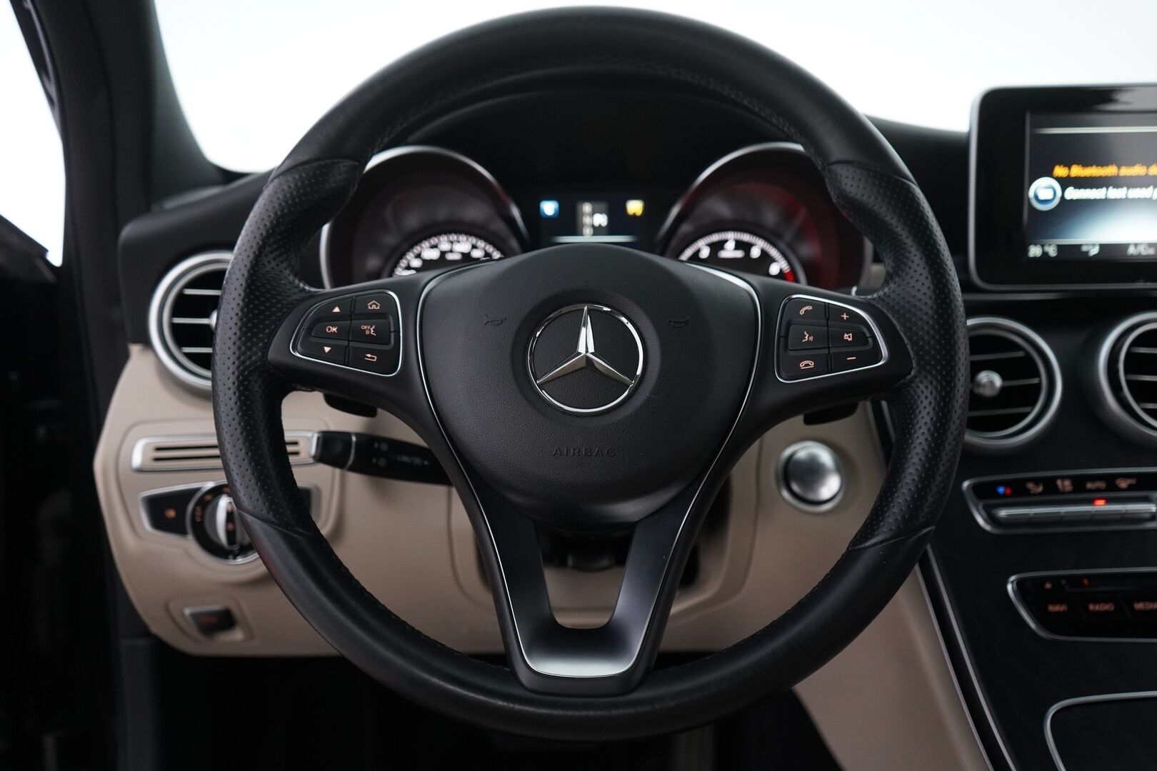 Mercedes-Benz C 2015 200 A Premium Business  *Vakkari / ILS / Nahat / Tutkat* - Suomi-auto / Kahdet alumiinivanteet / Myydään juuri huollettuna!