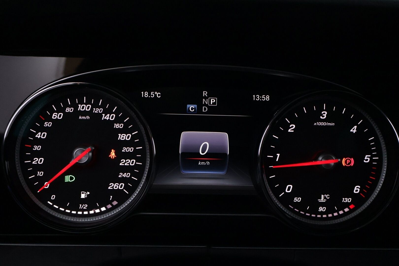 Mercedes-Benz E 2017 220 d BlueTec Premium business - | 360 kamera | Sähkökoukku | Lohko + sisäpistoke | Led ajovalot | Navi | 