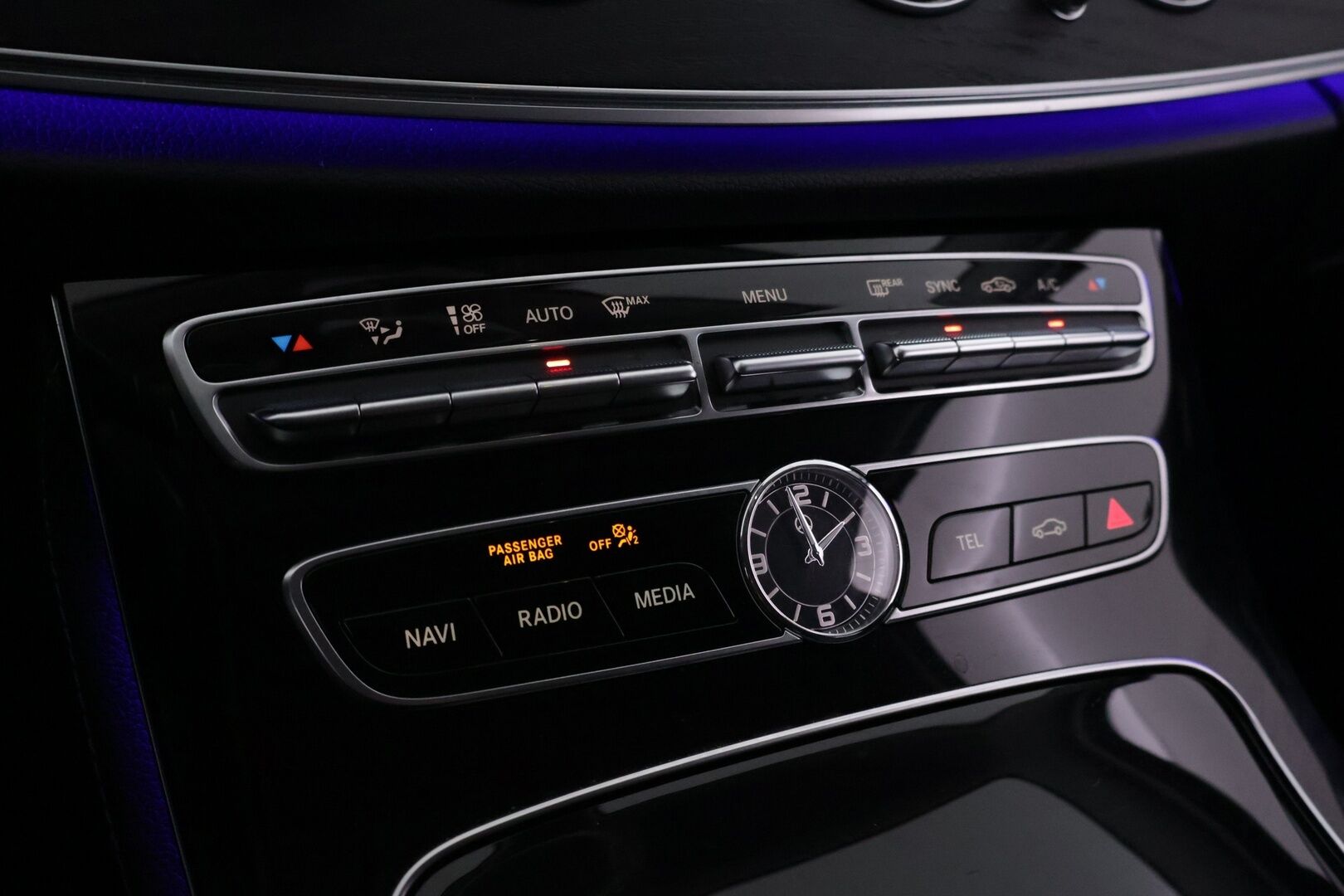 Mercedes-Benz E 2017 220 d BlueTec Premium business - | 360 kamera | Sähkökoukku | Lohko + sisäpistoke | Led ajovalot | Navi | 