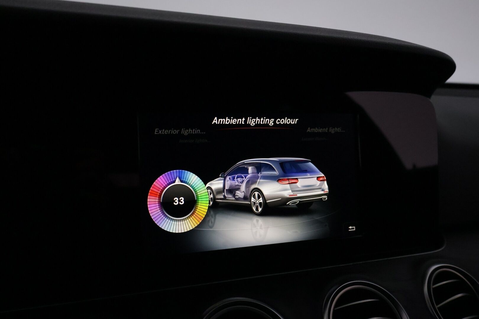 Mercedes-Benz E 2017 220 d BlueTec Premium business - | 360 kamera | Sähkökoukku | Lohko + sisäpistoke | Led ajovalot | Navi | 