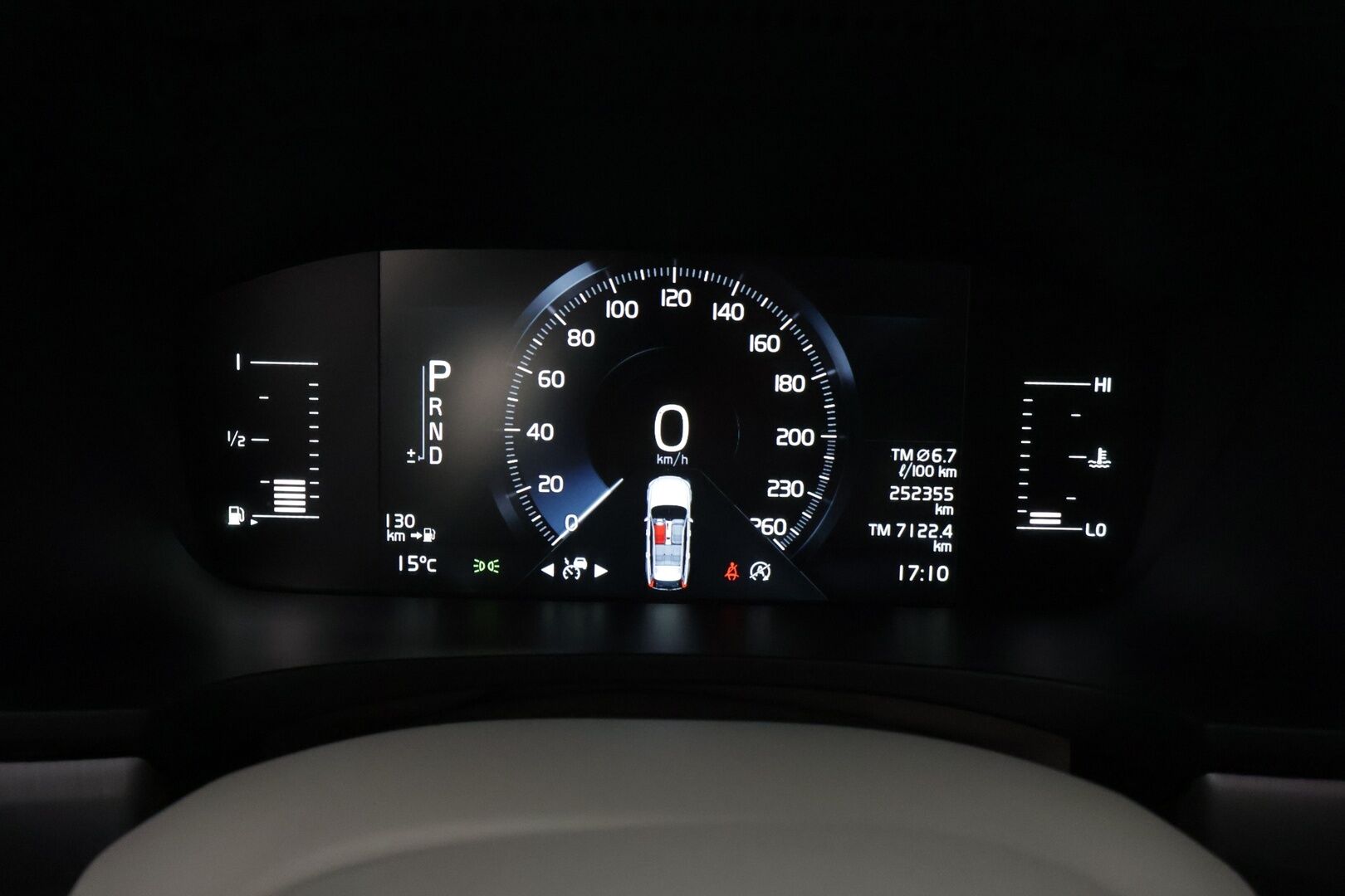 Volvo V90 2018 D3 Business aut * Webasto / Ei Ad-Blue / Adapt.vakkari / Nahkasisusta / Uudet Hakkapeliitta 10 nastat! / Apple Carplay * - Tilava perheauto hyvillä varusteilla! Uudet Nokian Hakkapeliitta 10 alla!