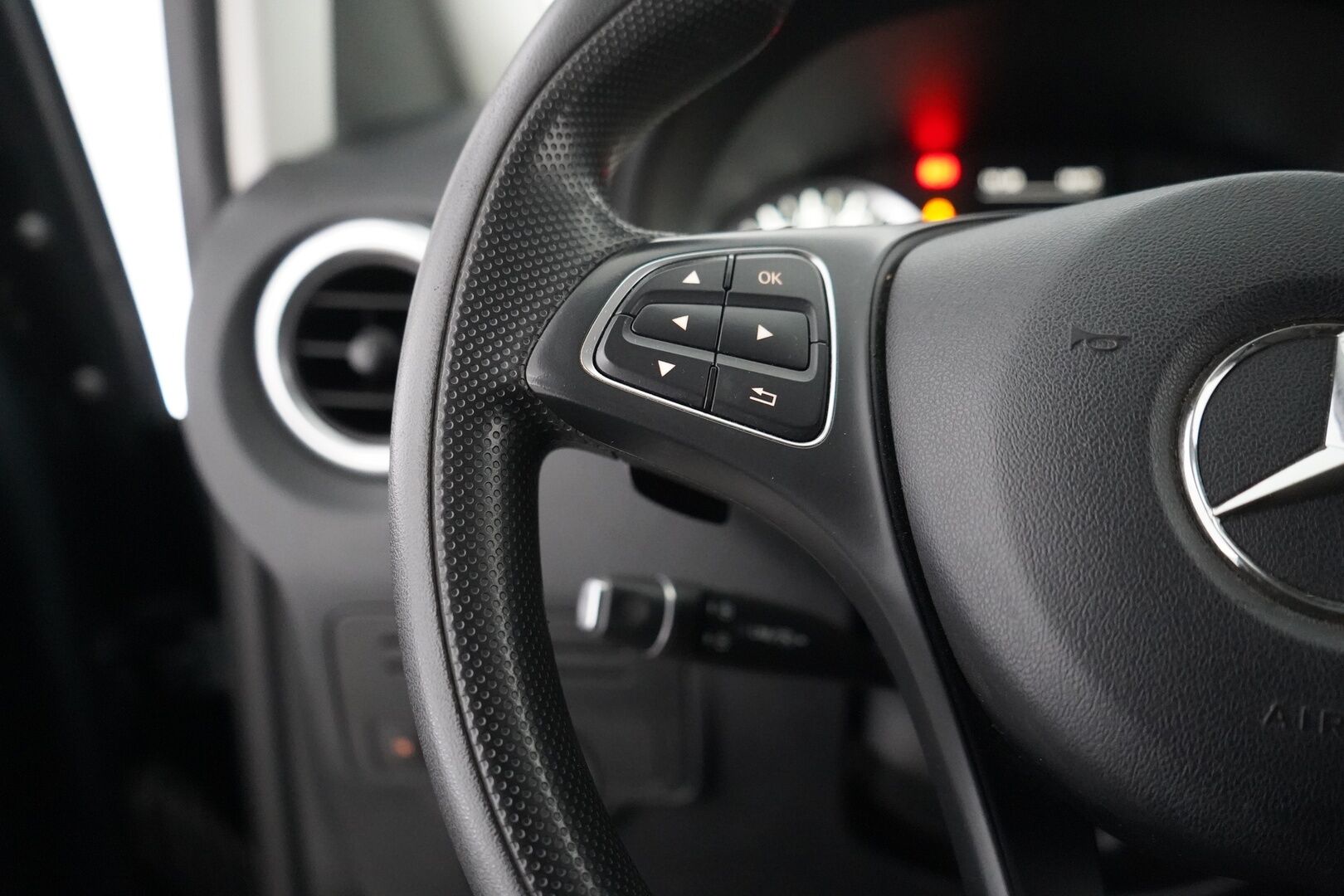 Mercedes-Benz Vito 2018 114CDI-3,05/32K normaali A1 A - Suomi-auto | Kahdet renkaat vantein | Webasto | Nahat | Vetokoukku | Vakkari | Penkinlämmitin | Lisävalot | Bluethoot | Juuri katsastettu | 