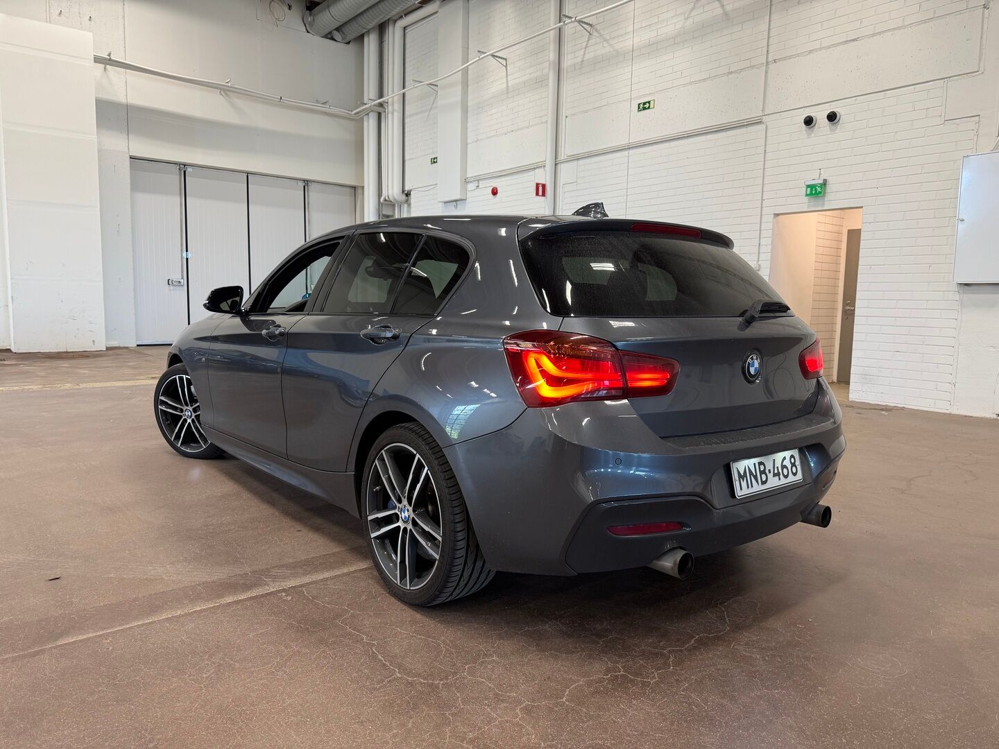 BMW M140i 2017 F20 Hatchback A xDrive - Perf.putkisto | H/K | Muistipenkit | Lohko | Merkkihuollettu | Facelift | Vakkari | Tutkat 