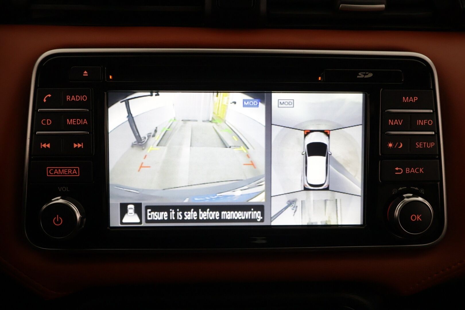 Nissan Micra 2017 dCi 90 S/S Tekna AVM 5M/T Int Pack Orange Ext Pack Ultimate 4 * Webasto / LED / 360 / kaistavahti / Navi / Keyless * - Suomi-auto / Kahdet renkaat aluvanteilla