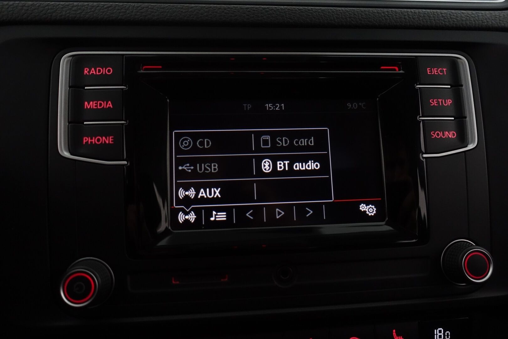 Volkswagen Jetta 2018 Luxline 1,2 TSI 77 kW (105 hv) * Vakkari / Lohko+sisä / Aut.Ilmastointi / Siisti * - HULLUT AVAJAISHULINAT KORKOTARJOUS 3,29 %