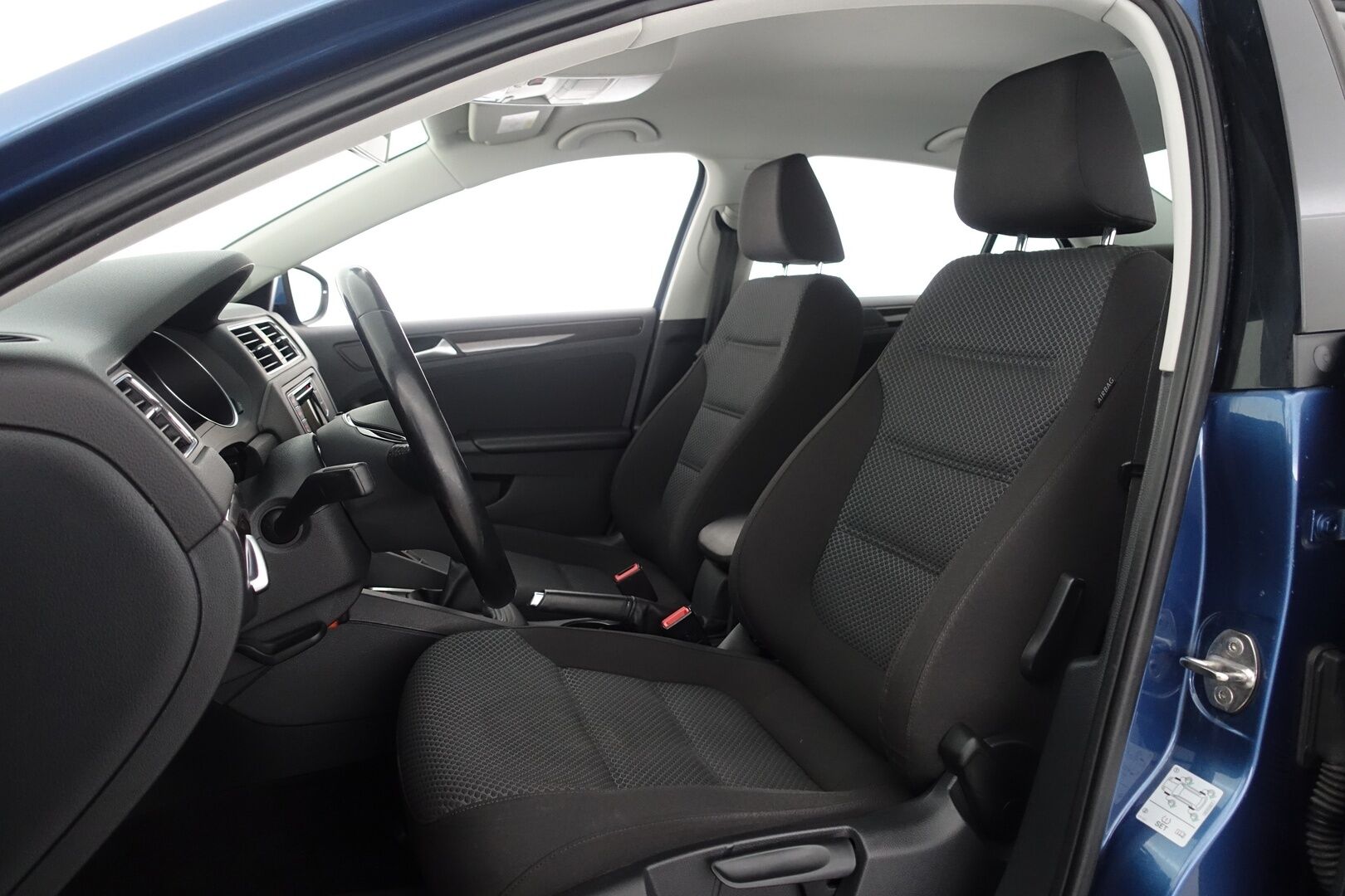 Volkswagen Jetta 2018 Luxline 1,2 TSI 77 kW (105 hv) * Vakkari / Lohko+sisä / Aut.Ilmastointi / Siisti * - HULLUT AVAJAISHULINAT KORKOTARJOUS 3,29 %