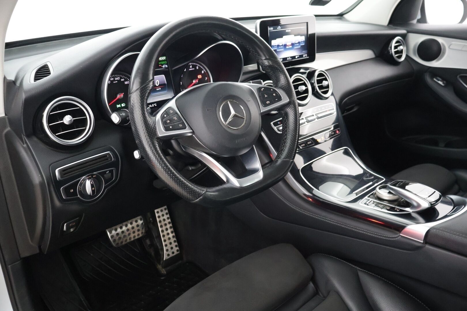 Mercedes-Benz GLC 2017 350 e 4Matic A Premium Business // AMG sisäpaketti / Koukku / Keyless / IHC+ // - Koukku / Keyless / Hyvä huoltohistoria - Osta nyt, maksa vasta ensi vuonna