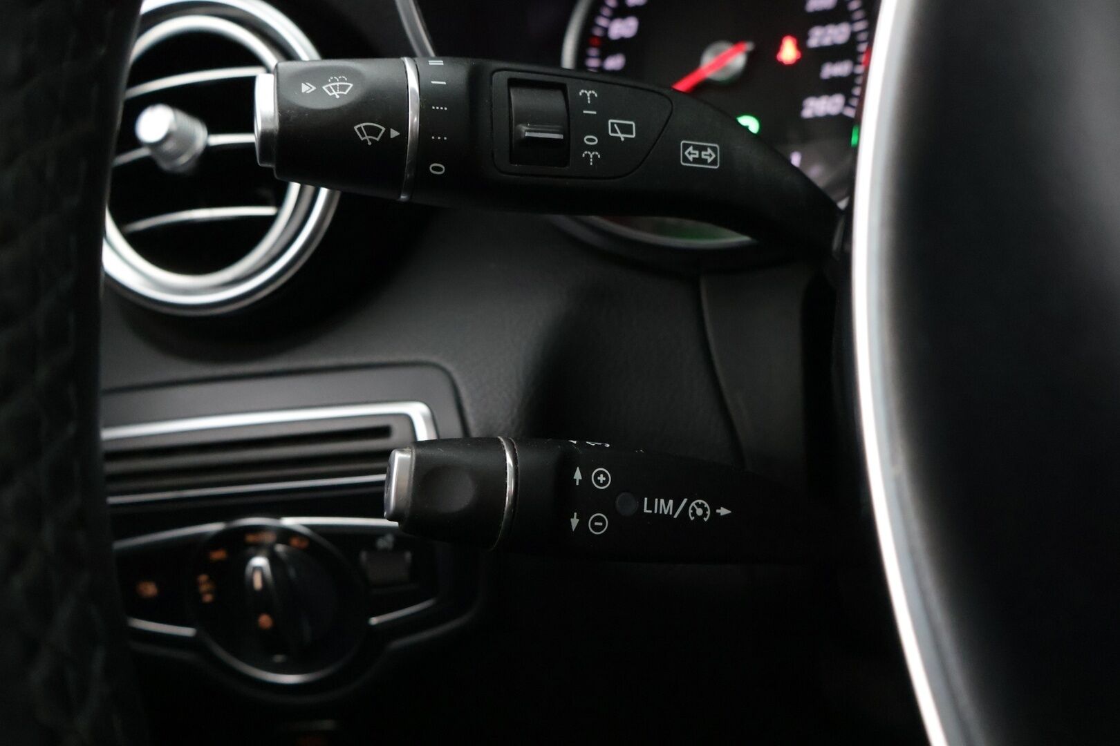 Mercedes-Benz GLC 2017 350 e 4Matic A Premium Business // AMG sisäpaketti / Koukku / Keyless / IHC+ // - Koukku / Keyless / Hyvä huoltohistoria - Osta nyt, maksa vasta ensi vuonna