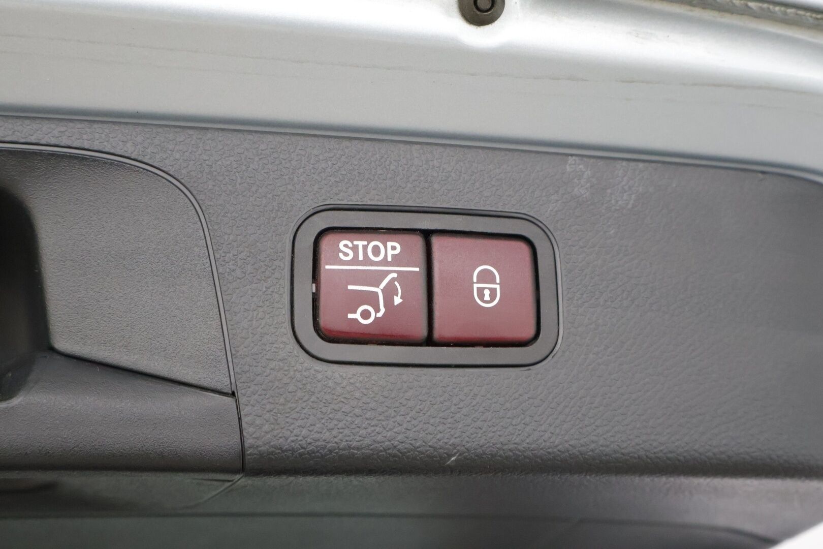 Mercedes-Benz GLC 2017 350 e 4Matic A Premium Business // AMG sisäpaketti / Koukku / Keyless / IHC+ // - Koukku / Keyless / Hyvä huoltohistoria - Osta nyt, maksa vasta ensi vuonna