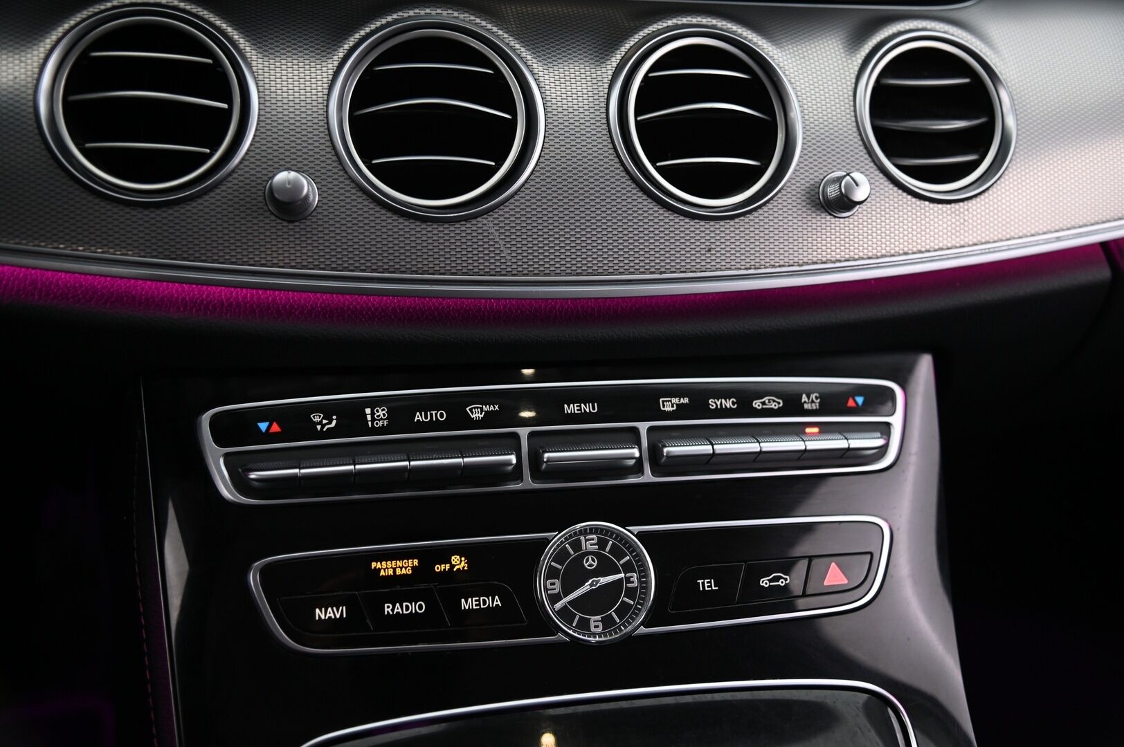 Mercedes-Benz E 2017 220 d 4Matic A Premium Business *Lohko / Navi / P.kamera / Ambient - **Varusteet tulossa**