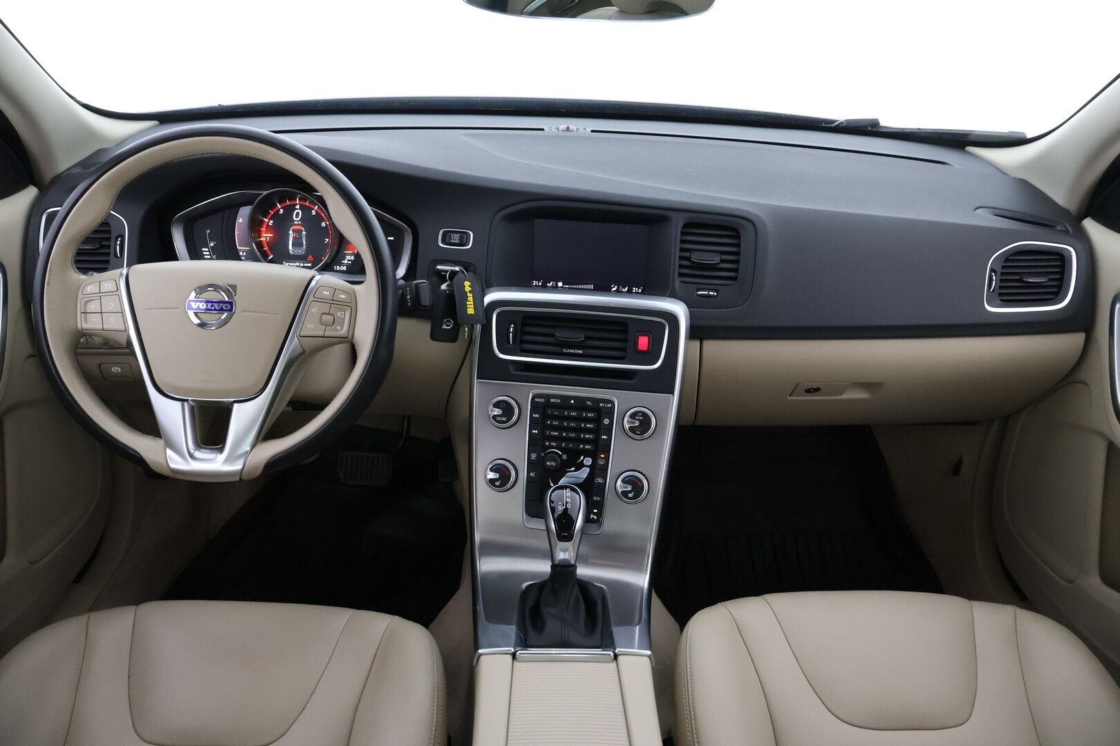 Volvo S60 2018 T4 Classic Summum aut - Webasto / Digimittari / High Performance Audio / Vetokoukku / Vaaleat Nahat / Sensus Navi / VOC / Jakopää tehty!