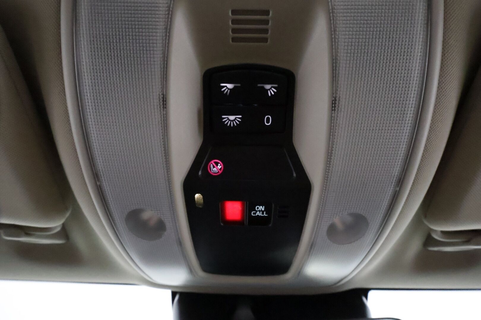 Volvo V60 2018 D4 AWD Classic Summum aut - Suomiauto / Webasto / Muistipenkki / Vaalea Nahkasisusta / Aktiiviset Xenonit / VOC / Tulossa Tampereelle!