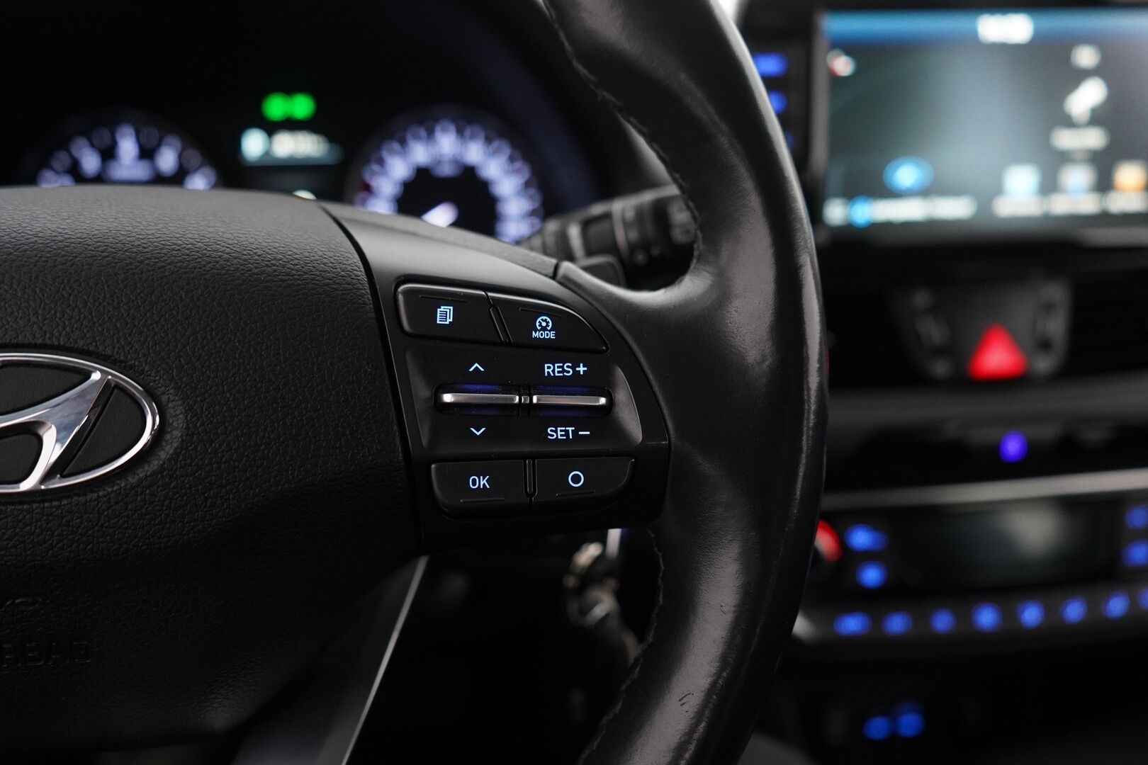 Hyundai i30 Wagon 2018 1,4 T-GDI 7DCT-aut. Comfort *Kamera / Lohko / Vetokoukku / Vakkari / Navi* - Suomi-auto / Merkkihuollettu / Kahdet Hyundain vanteet / Viimesin huolto 100tkm / Huippurenkaat