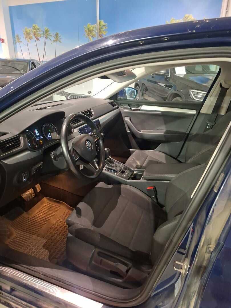 Skoda Superb 2017 1,6 TDI Ambition DSG Autom. - | Suomi-auto | Webasto | Koukku | CarPlay | 2x Kunnon Renkaat | 2x Škodan Alut | JUURI Huollettu |