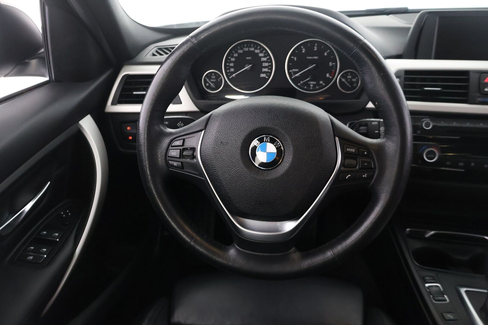 BMW 320 2018 F31 Touring 320d A xDrive Business Exclusive *Myydään Huutokaupat.com* - *Myydään Huutokaupat.com*