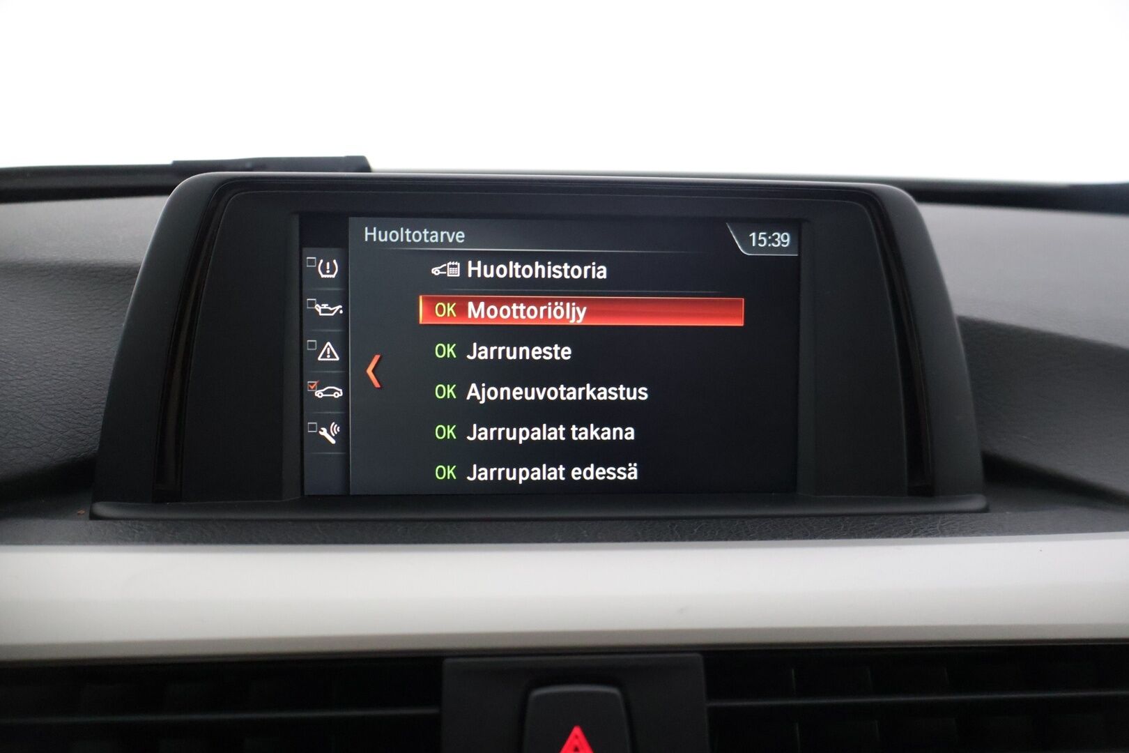 BMW 320 2018 F31 Touring 320d A xDrive Business Exclusive * Webasto / P-tutkat / Ratinlämmitin / M-Sportlook * - Suomiauto / Kattavilla huolloilla - HULLUT AVAJAISHULINAT KORKOTARJOUS 3,29 %