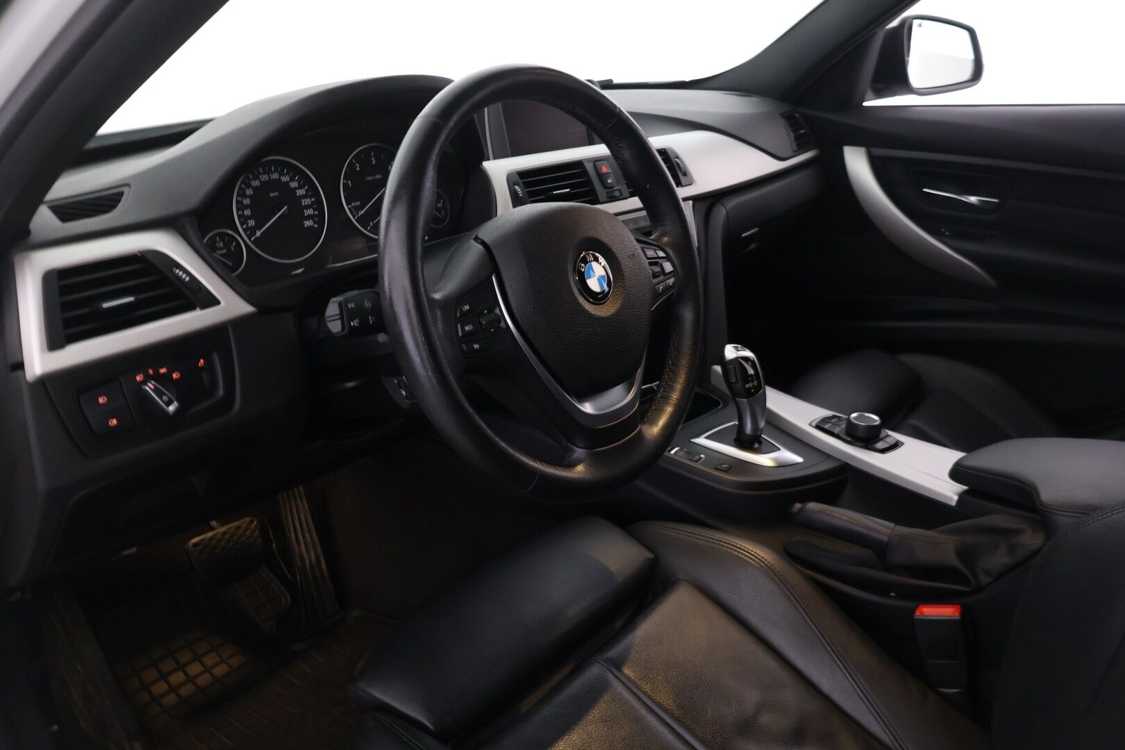 BMW 320 2018 F31 Touring 320d A xDrive Business Exclusive *Myydään Huutokaupat.com* - *Myydään Huutokaupat.com*