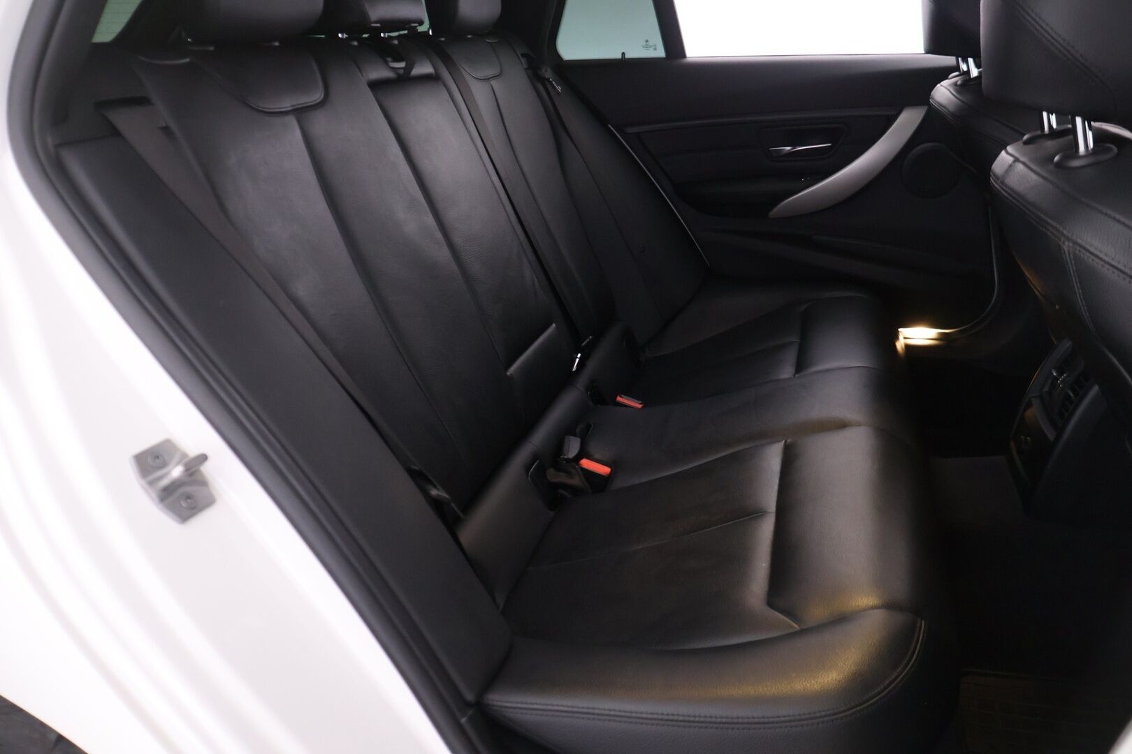 BMW 320 2018 F31 Touring 320d A xDrive Business Exclusive *Myydään Huutokaupat.com* - *Myydään Huutokaupat.com*