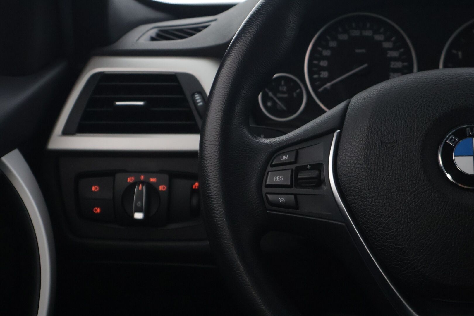 BMW 320 2018 F31 Touring 320d A xDrive Business Exclusive - * Juuri tullut *