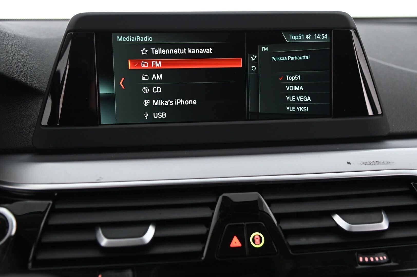BMW 520 2018 G31 Touring 520d A Business *Myydään Huutokaupat.com* - *Juuri huollettu Suomi-auto / 2x hyvät renkaat aluvanteilla*