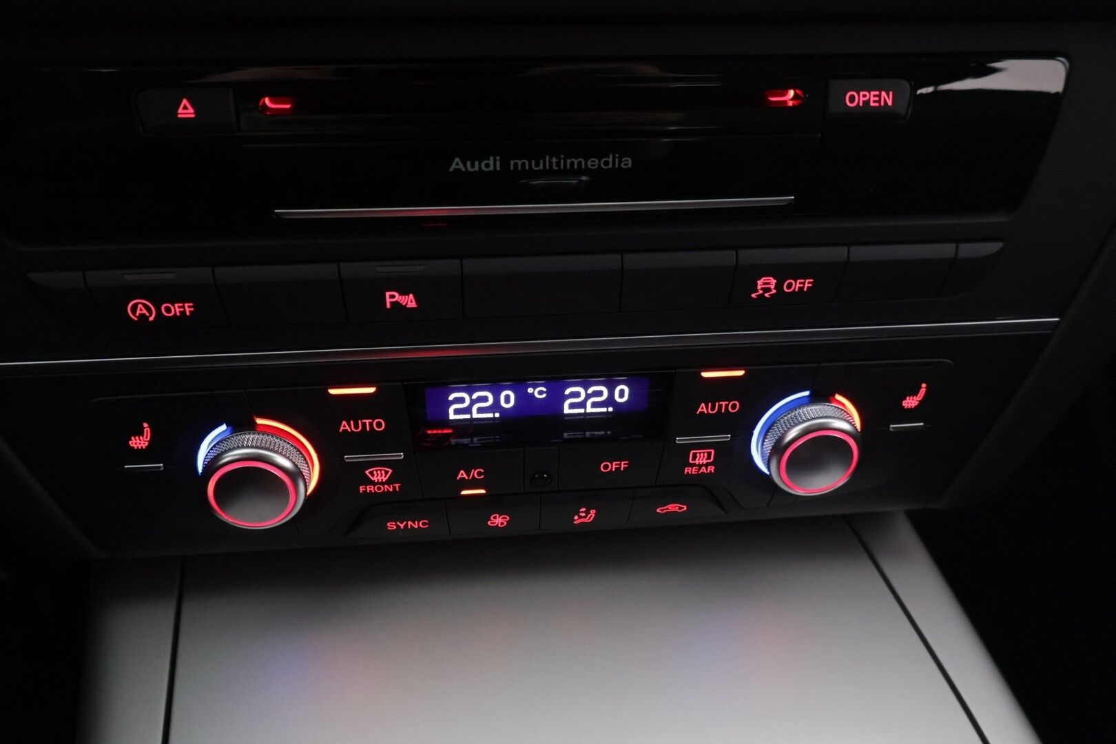 Audi A6 2018 Avant S line Business Sport 2,0 TDI 140 kW quattro S tronic * Webasto / Vakkari / Navi / P.kamera / Koukku / S.kontti* - *Juuri katsastettu / Kahdet renkaat / Suomi-auto / Vahva neliveto* - HULLUT AVAJAISHULINAT KORKOTARJOUS 3,29 %