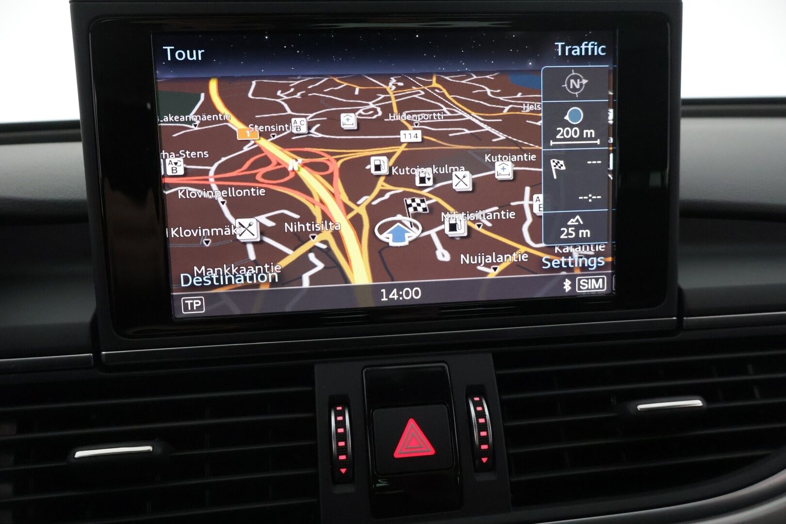 Audi A6 2017 Avant S line Business Sport 2,0 TDI 140 kW quattro S tronic *Vakkari/ Tutkat eteen ja taakse/ p.kamera/ Webasto* - Kahdet renkaat aluvanteilla/ 08/25 Huollettu/ S-line