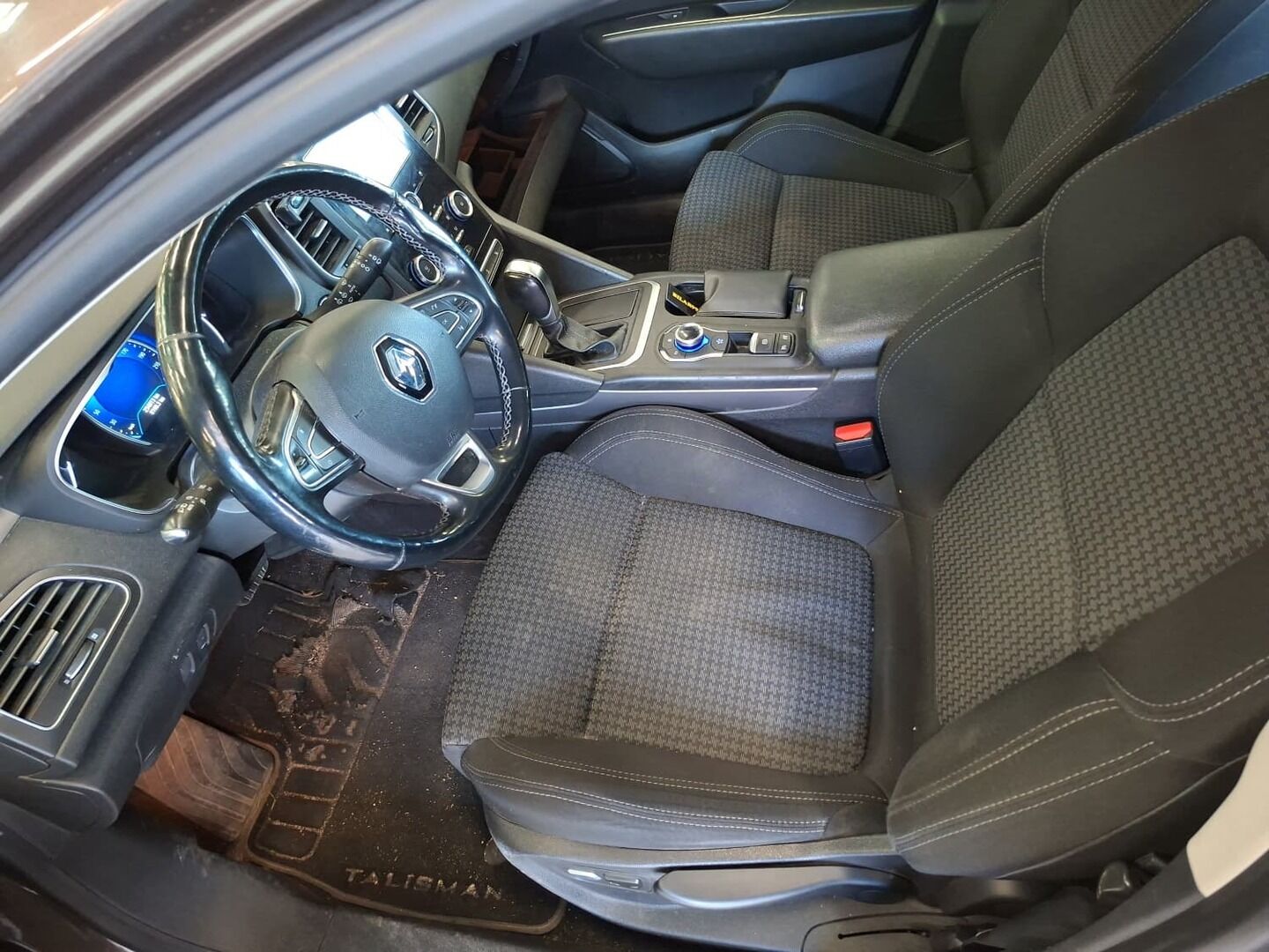 Renault Talisman 2017 - YritysOutlet - Myydään vain yrityksille - Sport Tourer dCi 110 EDC-aut Zen * Hierova kuljettajan istuin / Navi* - * Hyvin huollettu / Vetokoukku / Siisti *