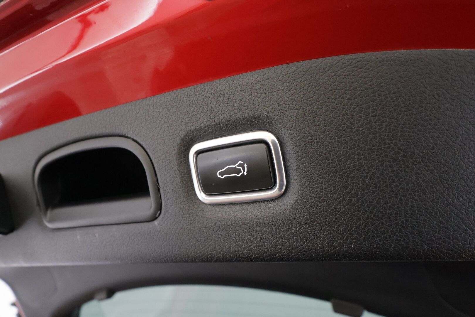 Kia Stinger 2018 3,3 T-GDI AWD GT A/T * ACC / 360° / H&K / Muistipenkki / LED / Navi / Ilmastoidut nahat / Lasikattoluukku / Webasto / HUD * - Suomi-auto / Kahdet renkaat aluvanteilla 