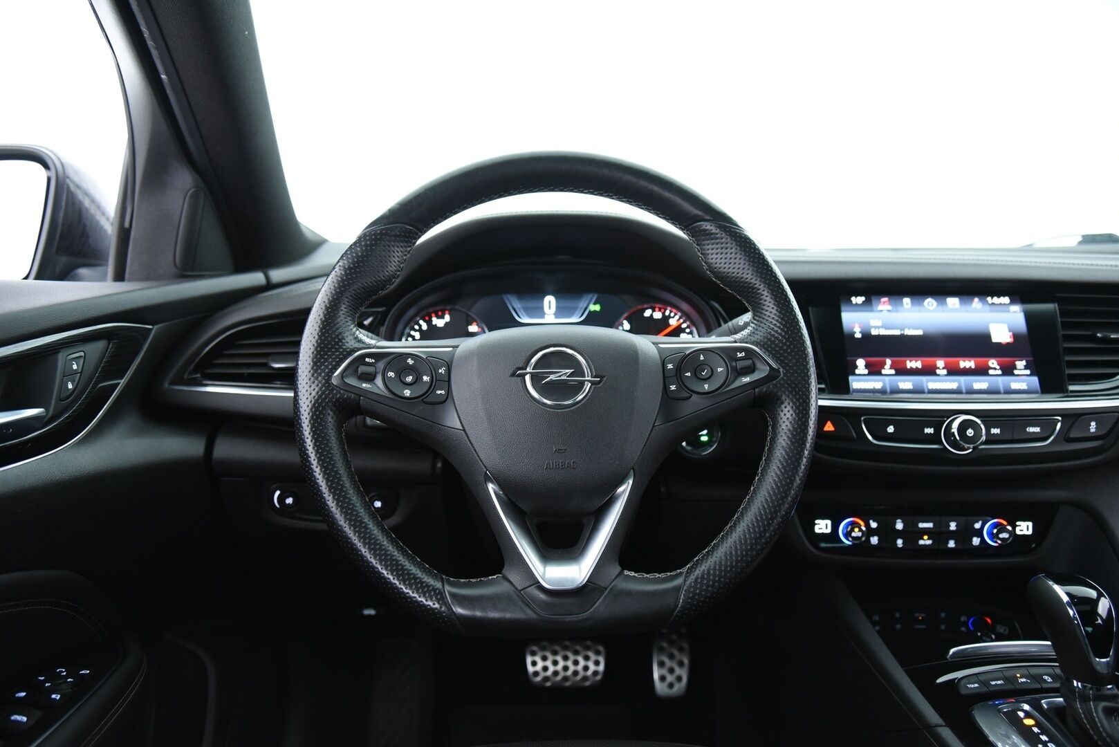 Opel Insignia 2018 Grand Sport Innovation 2,0 Turbo Start/Stop 4x4 191kW AT8 / OPC-line / Adapt.vak / Matrix-LED / Bose -  Imastoidut etuistuimet / 360-kamera / Koukku / 