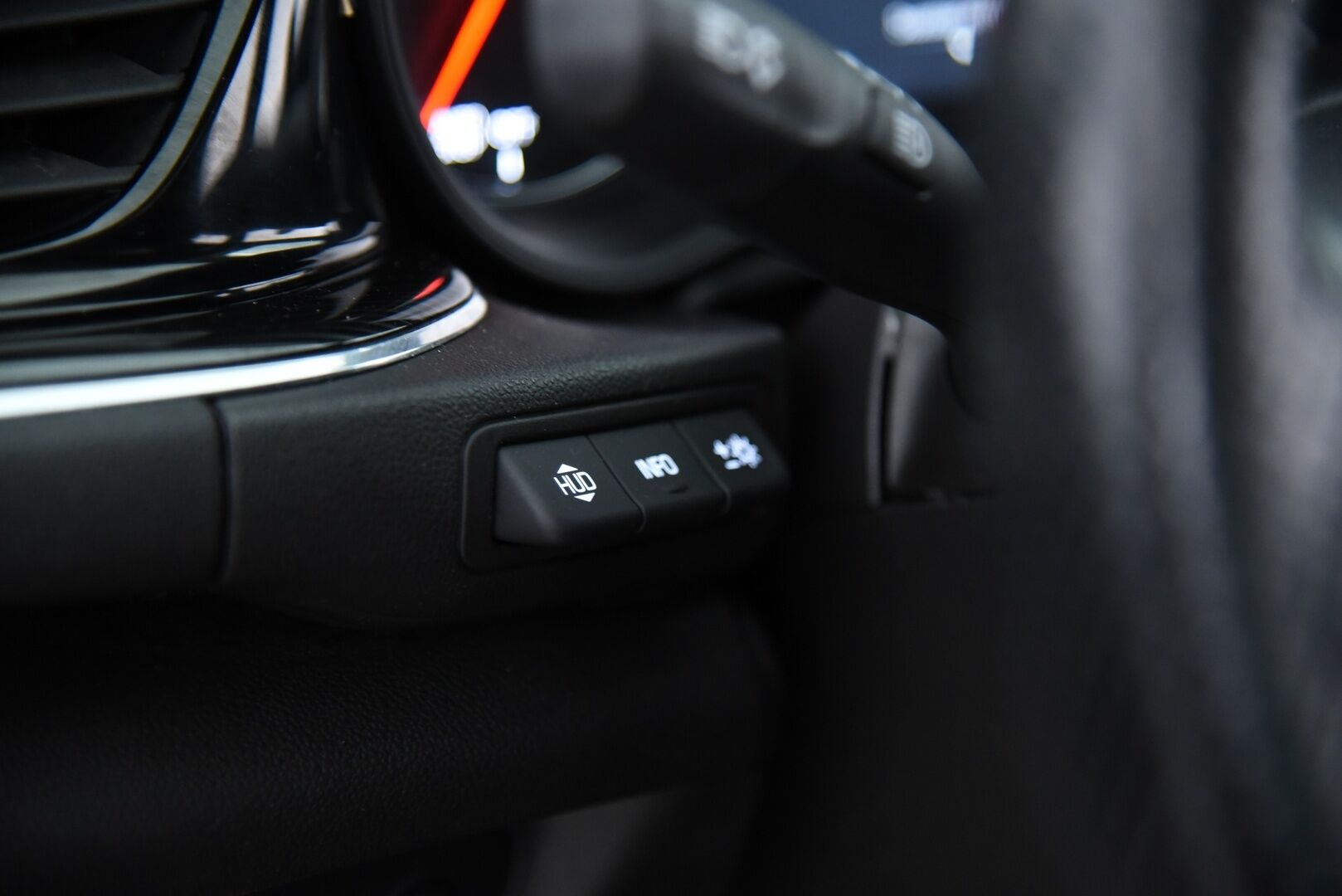 Opel Insignia 2018 Grand Sport Innovation 2,0 Turbo Start/Stop 4x4 191kW AT8 / OPC-line / Adapt.vak / Matrix-LED / Bose -  Imastoidut etuistuimet / 360-kamera / Koukku / 