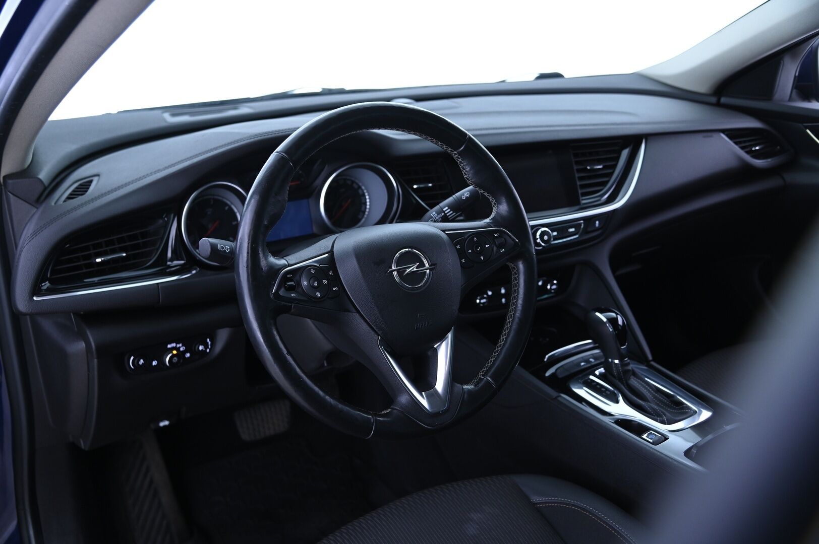 Opel Insignia 2018 Grand Sport Innovation 2,0 CDTI Start/Stop 125kW AT8 - Webasto / Vakkari / Keyless Go / P. tutkat / Navi