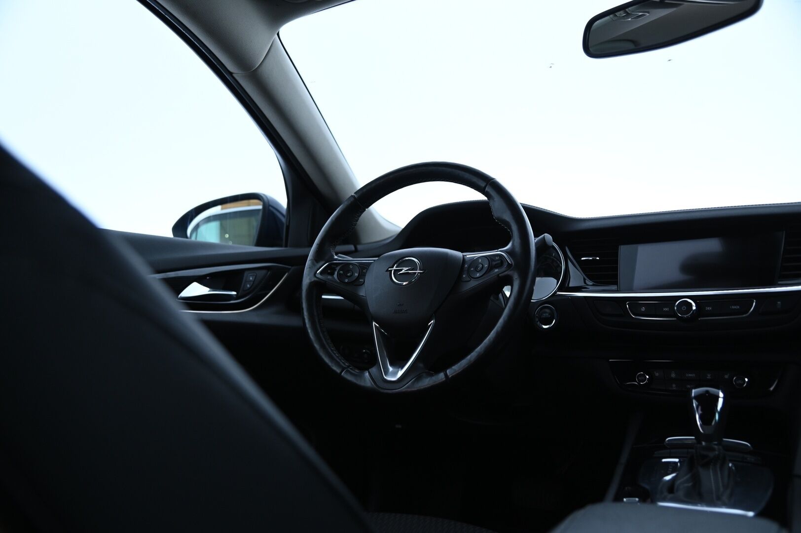 Opel Insignia 2018 Grand Sport Innovation 2,0 CDTI Start/Stop 125kW AT8 - Webasto / Vakkari / Keyless Go / P. tutkat / Navi