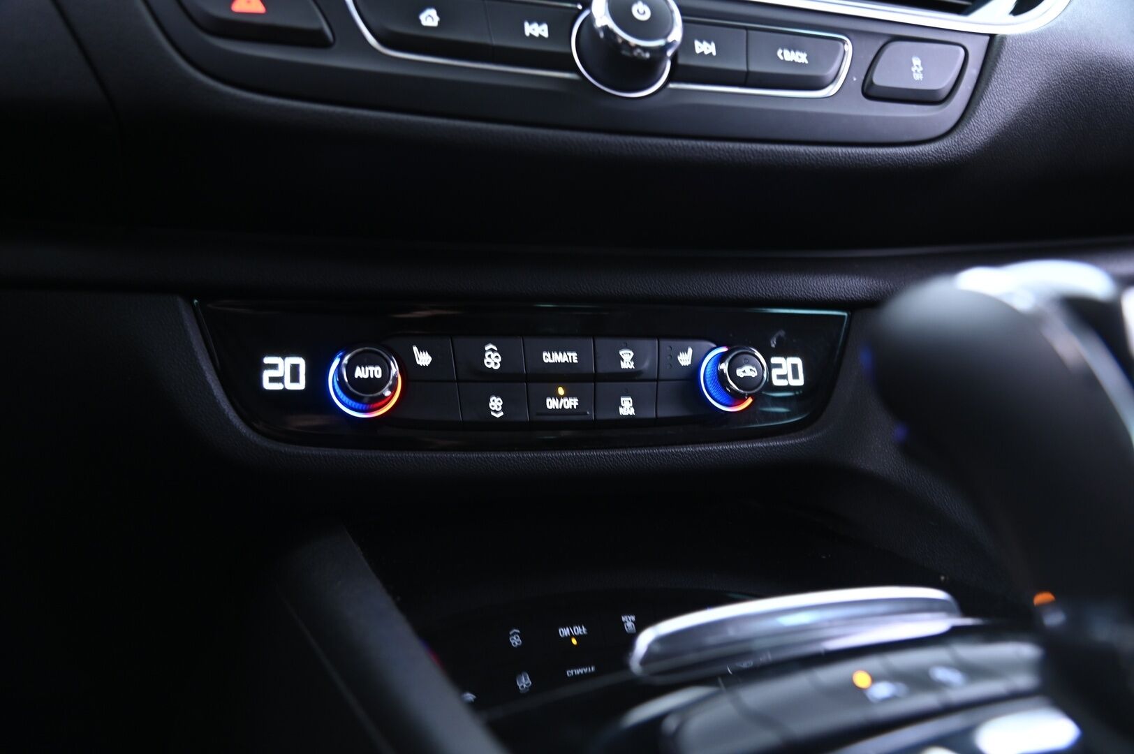 Opel Insignia 2018 Grand Sport Innovation 2,0 CDTI Start/Stop 125kW AT8 - Webasto / Vakkari / Keyless Go / P. tutkat / Navi