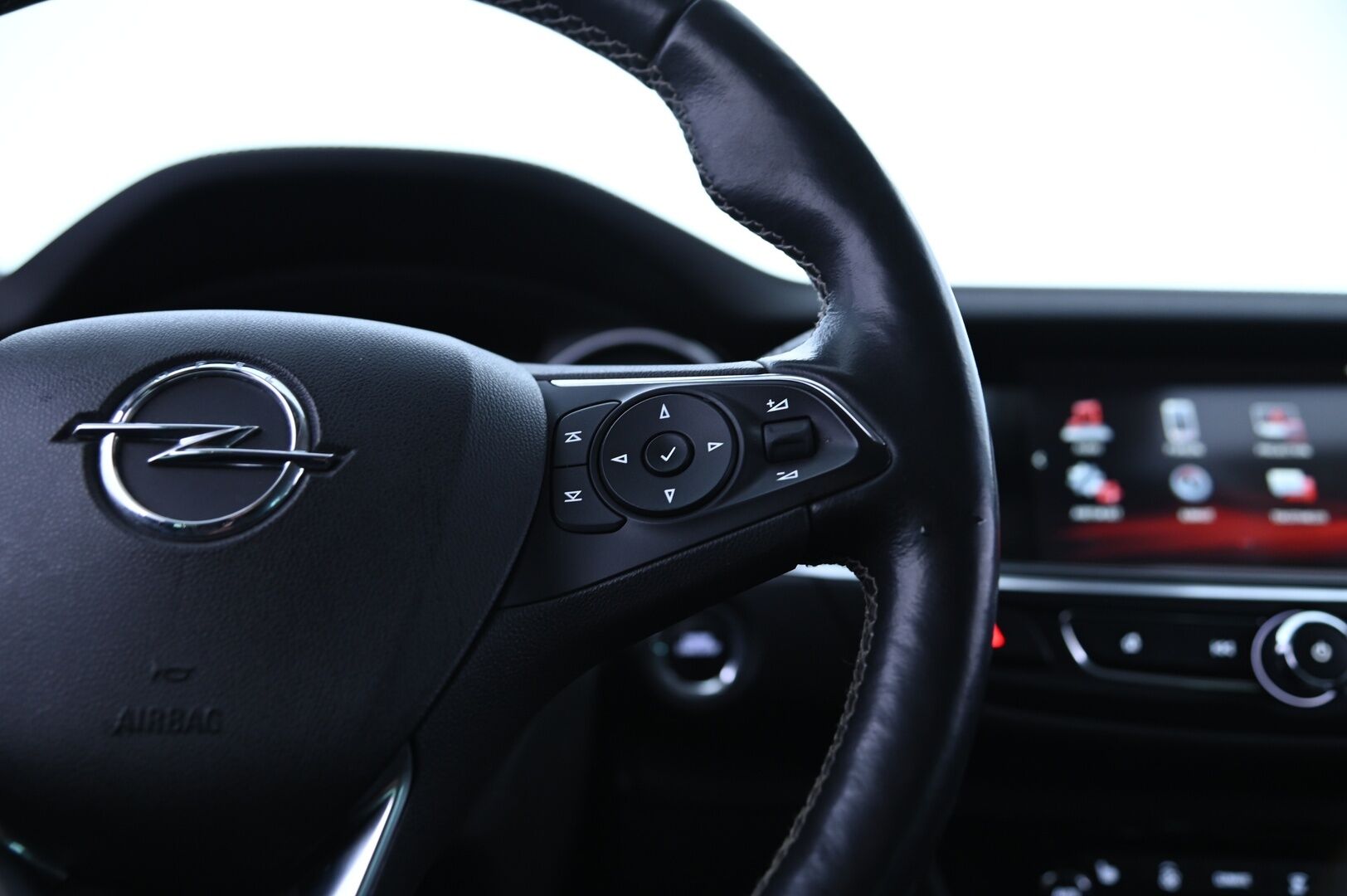 Opel Insignia 2018 Grand Sport Innovation 2,0 CDTI Start/Stop 125kW AT8 - Webasto / Vakkari / Keyless Go / P. tutkat / Navi