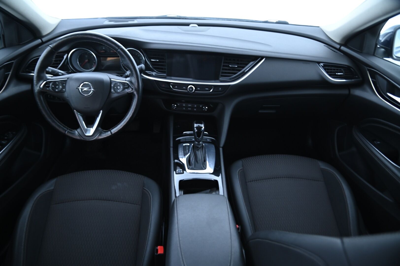 Opel Insignia 2018 Grand Sport Innovation 2,0 CDTI Start/Stop 125kW AT8 - Webasto / Vakkari / Keyless Go / P. tutkat / Navi